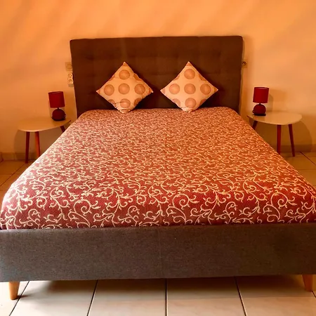 Chez Marie : Les Pyrenees A Portee De Vue Garravet