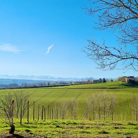Chez Marie : Les Pyrenees A Portee De Vue * Garravet
