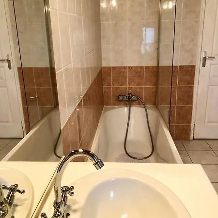 Dom wakacyjny Chez Marie : Les Pyrenees A Portee De Vue *